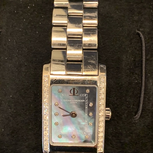 Ladies Baume & Mercier Hamptons Classic PM Quartz Watch Model 8563 - Picture 4 of 10